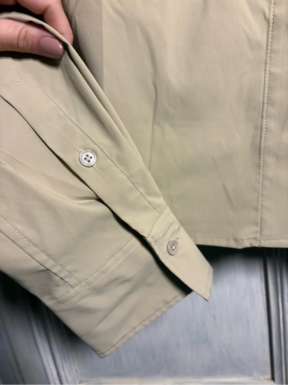 Athleta Midday Ultra Cropped Khaki Button Down Preppy Academia Everyday Boxy - Picture 5 of 9